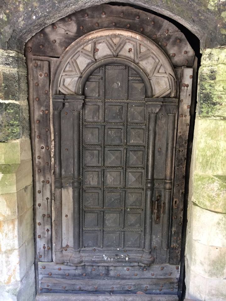 Rocking Old Traditional Front Door Idea