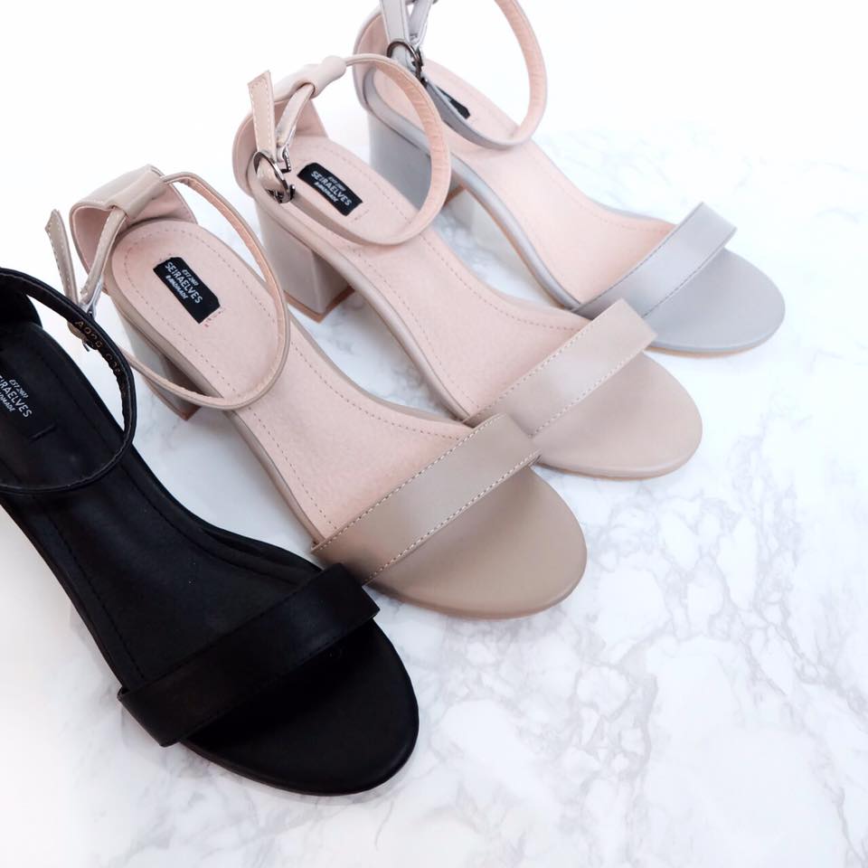 Simple & Sober Heels Design