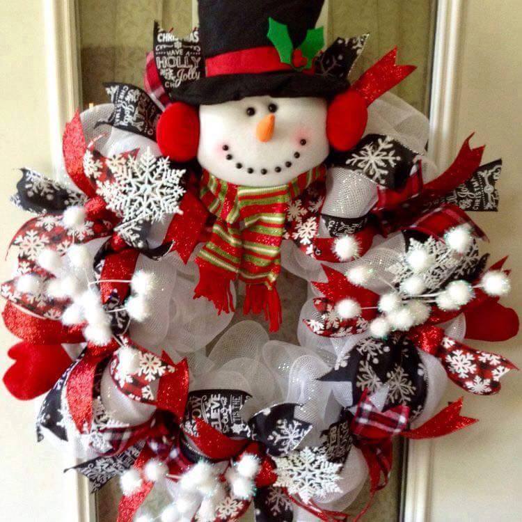 Traditional Frosty Christmas Wreath