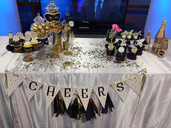 Budgetary New Year Eve Party Decoration