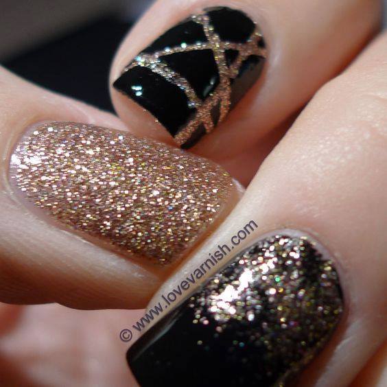 Charming Golden & Black Nails