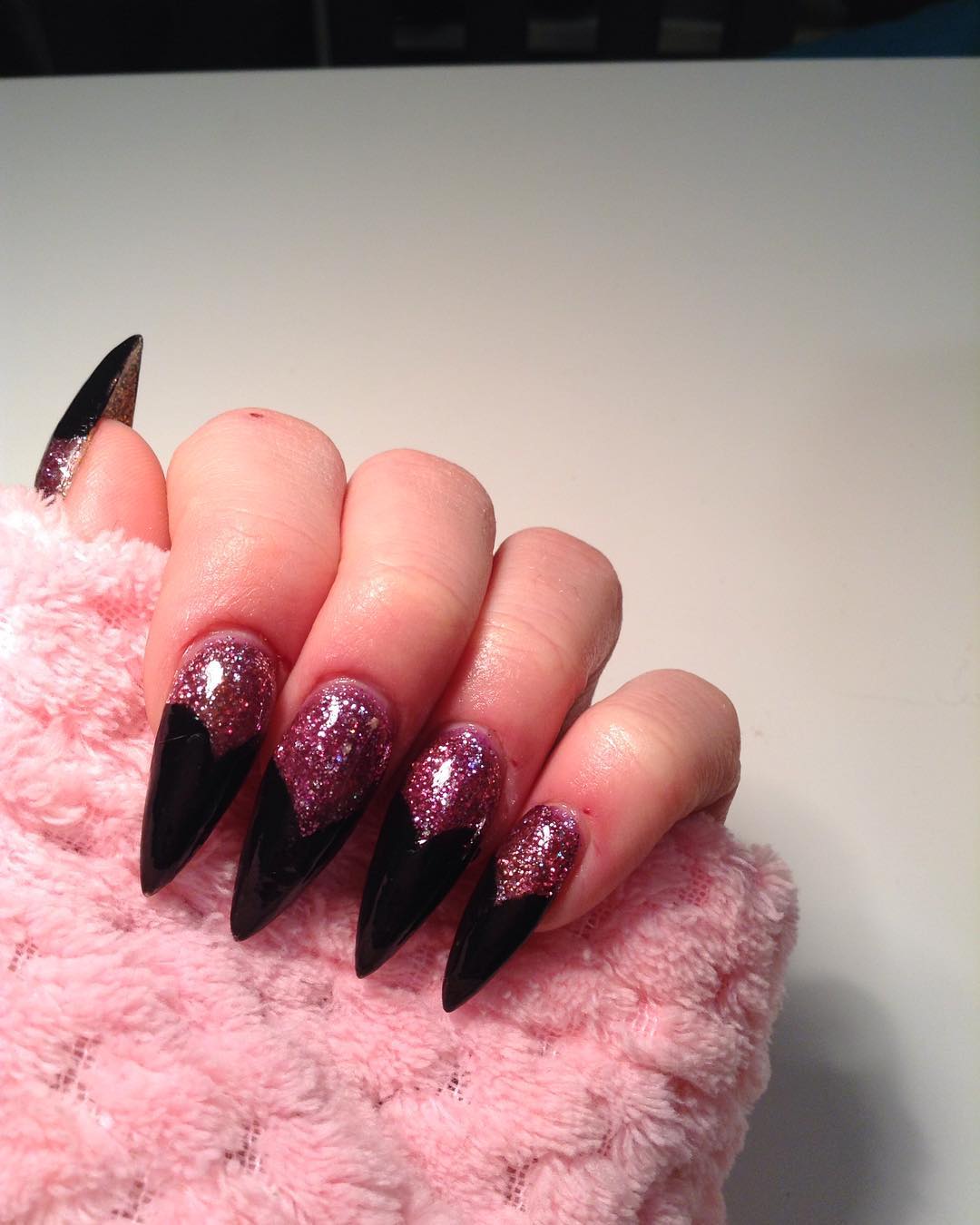 Sculpted Glittery Nails