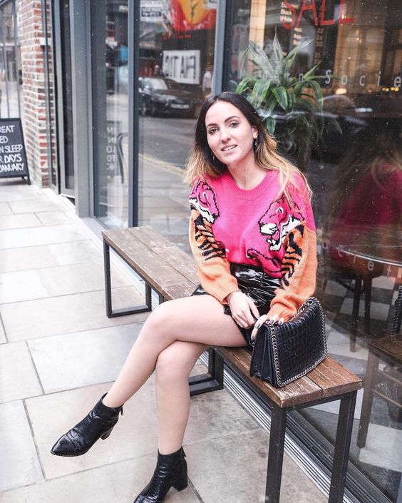 Cool Lion Print Sweater With Leather Skirt & Ankle Shoes