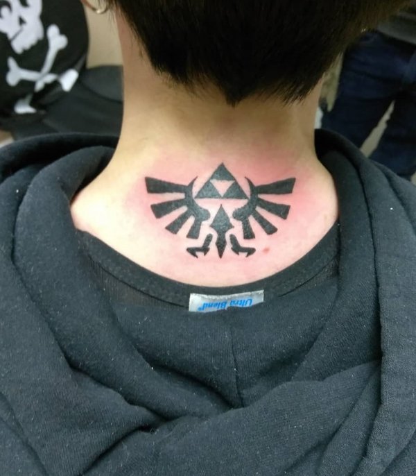 Artistic Tattoo Pattern On Back of The Neck