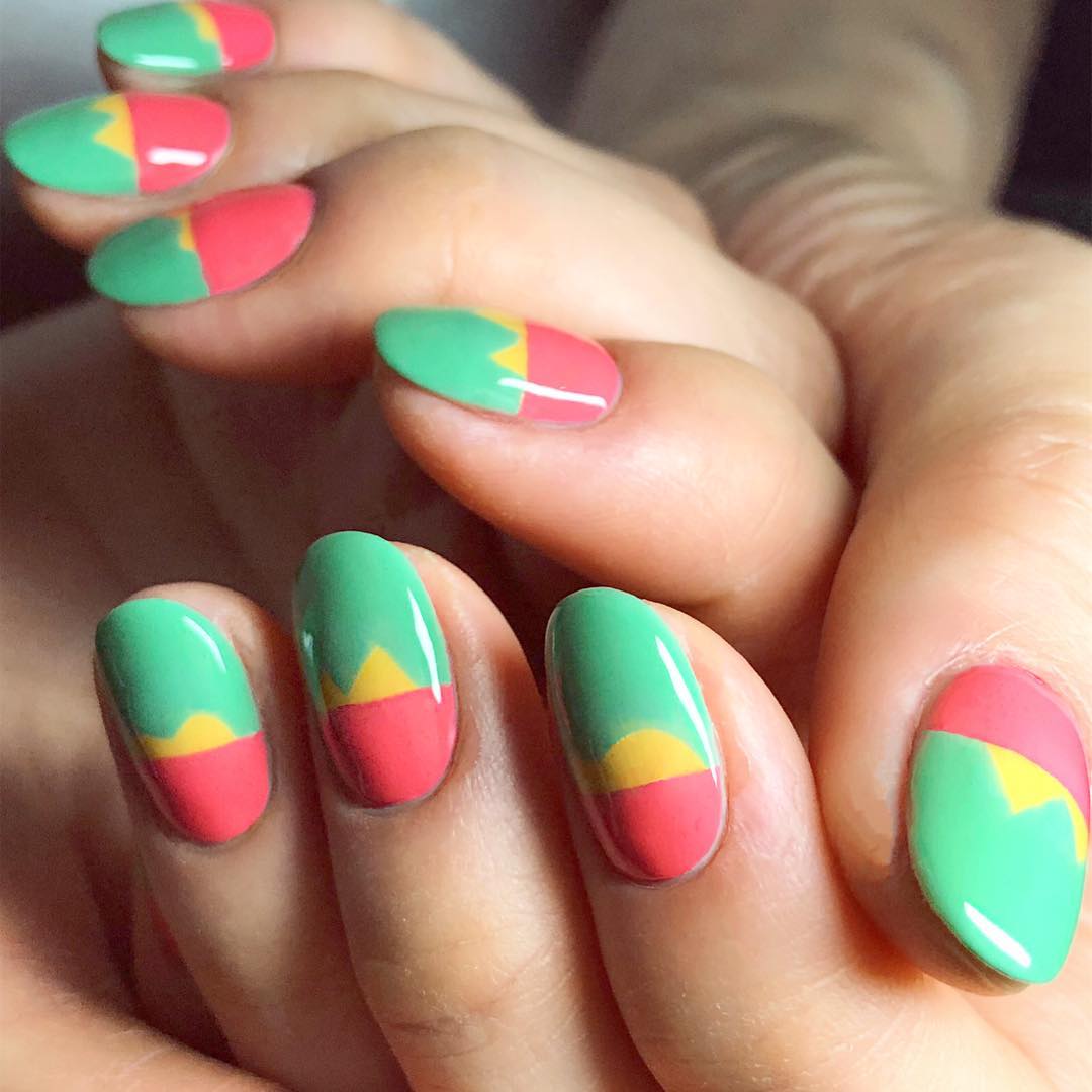 Cool Geometric Patterned Summer Nails