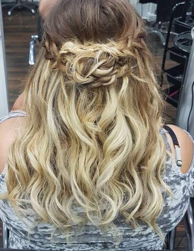 Exclusive Half up And Half Down Summer Hairstyle With Curls