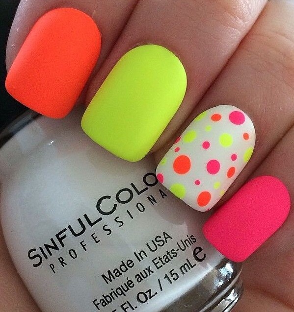 Free Style Neon Nails For Summer