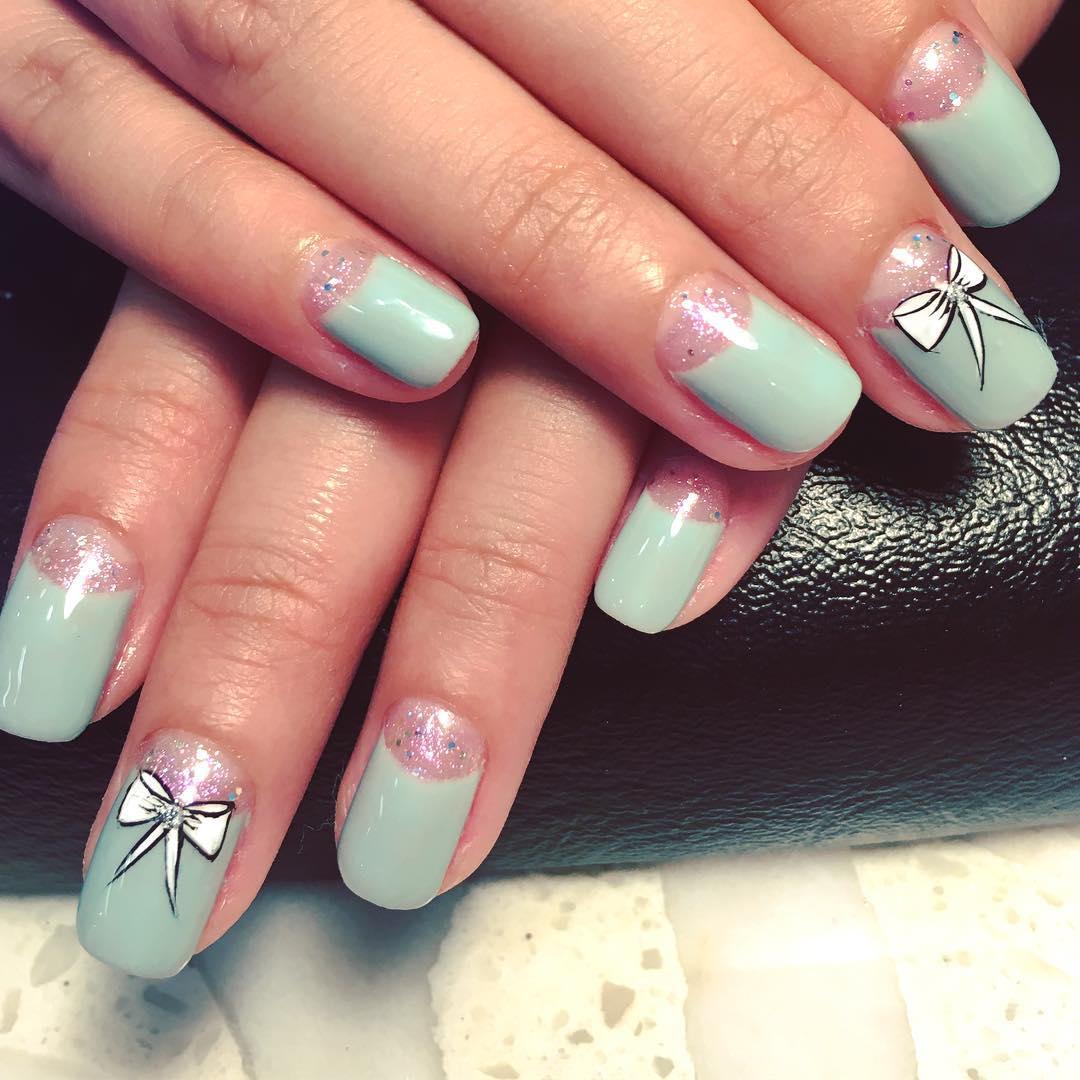 Green Summer Nail Art With White Bow