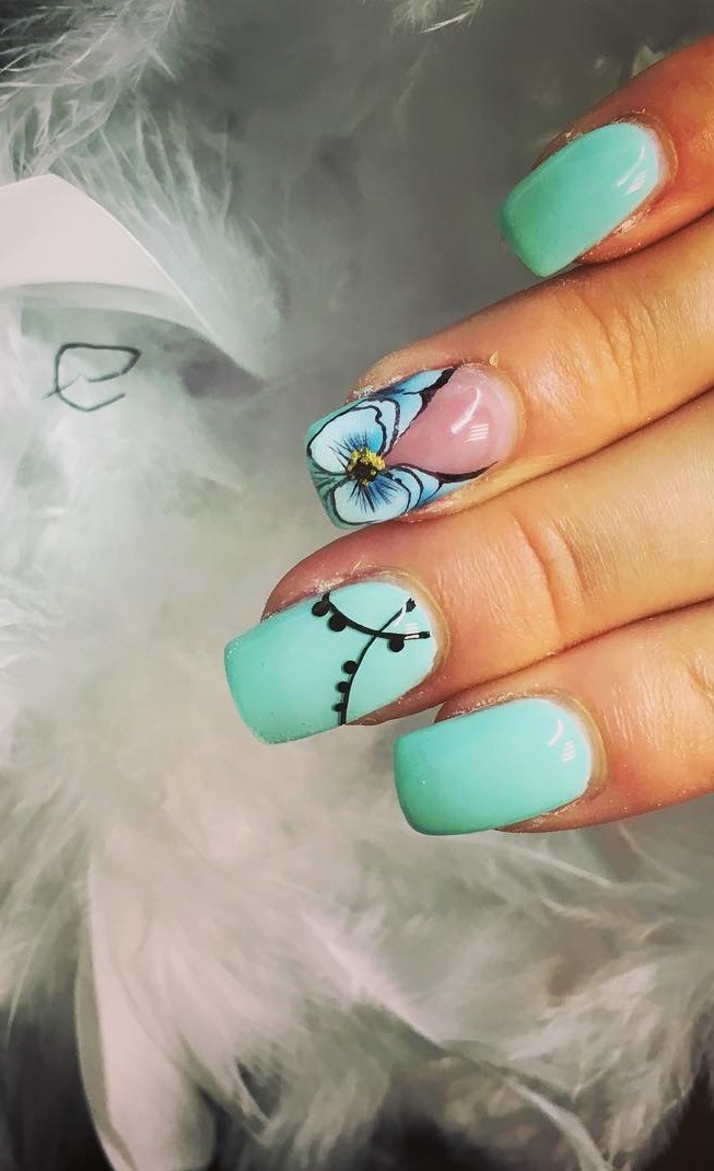 Lovely Summer Nail Art With Beautiful Butterfly