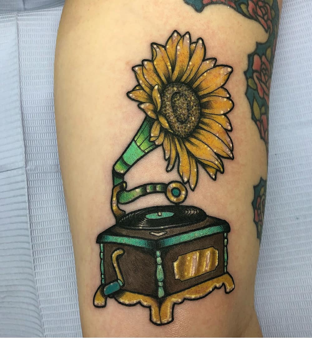 Lovely Sunflower With Gramophone