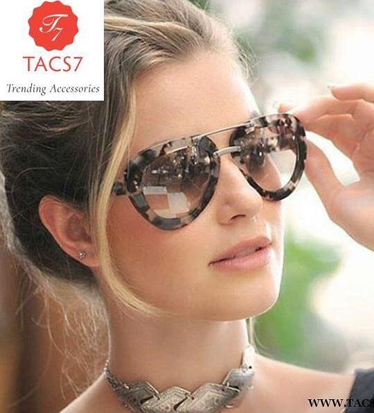 Marble Framed Trendy Sunglasses