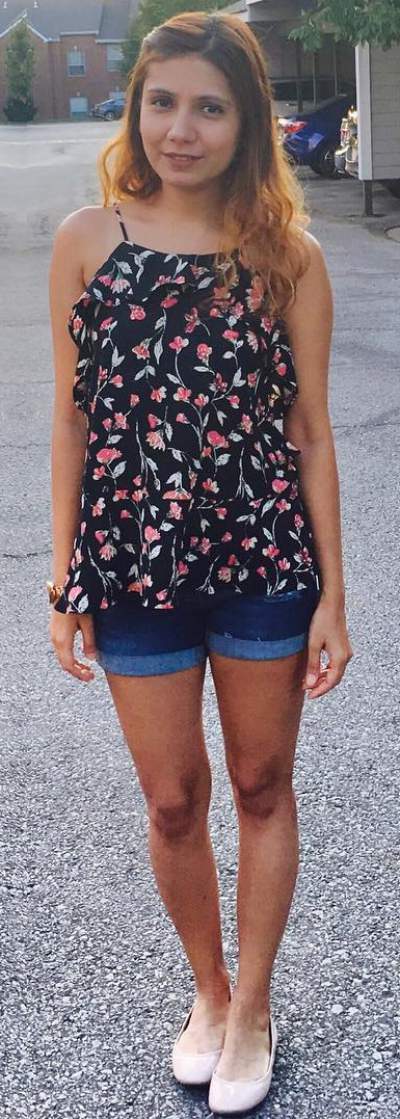Nice Floral Print Spaghetti Strap top With Denim Shorts And Flats