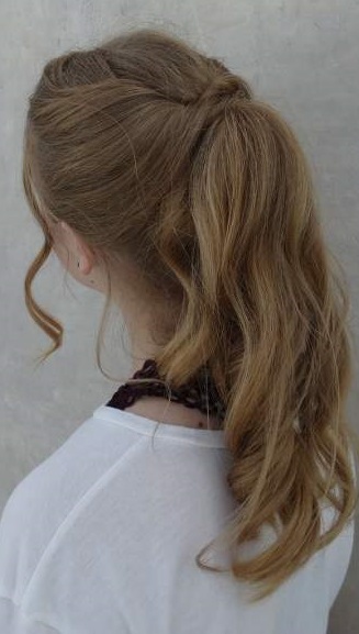Rocking Curls With Updo Hairstyle For Summer