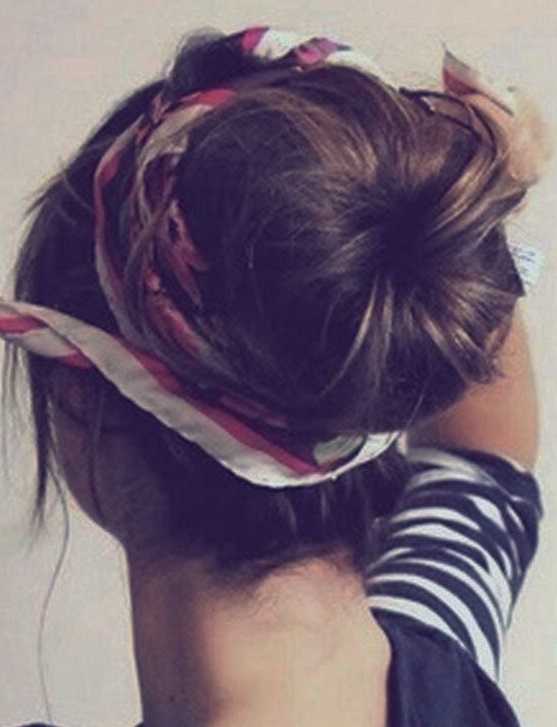 Simple Summer Hairstyle With Scarf