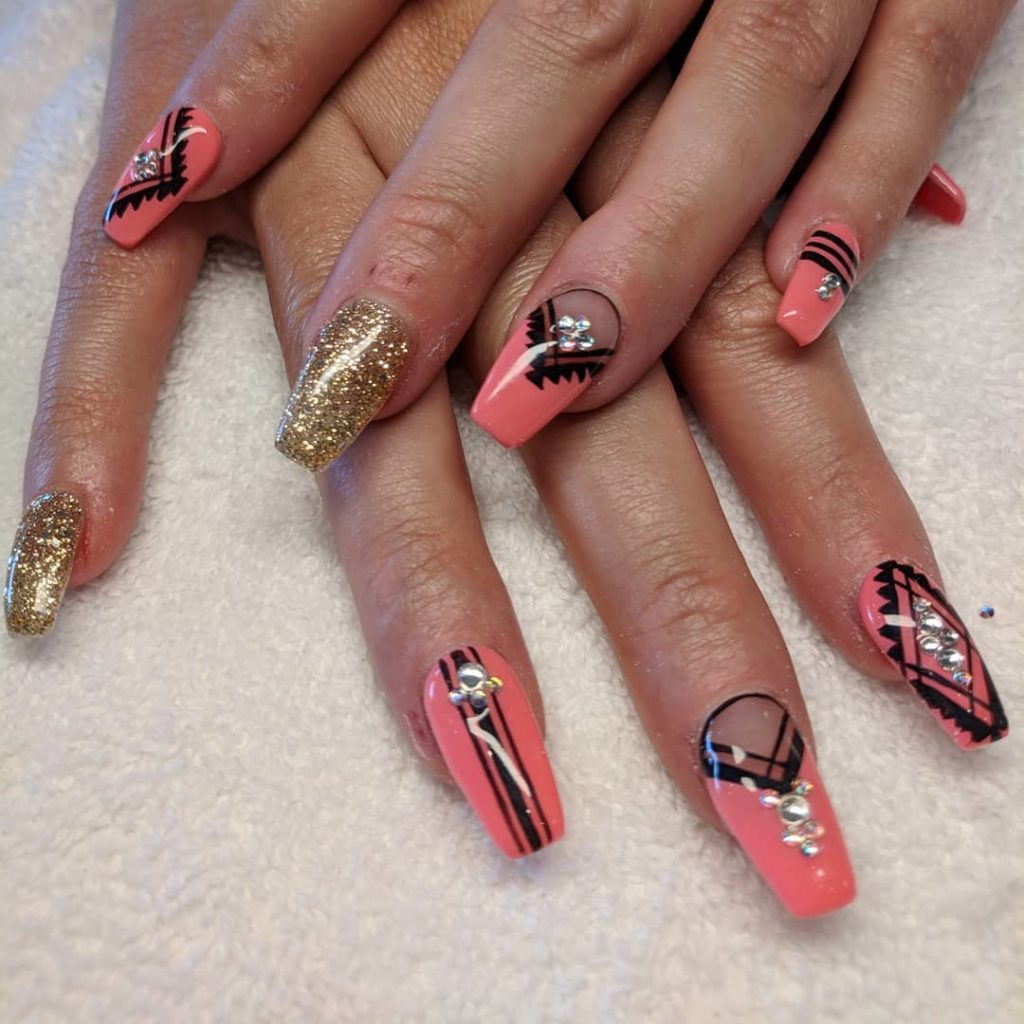 Unlock the Ultimate Nail Style with Geometric Pattern Nail Designs