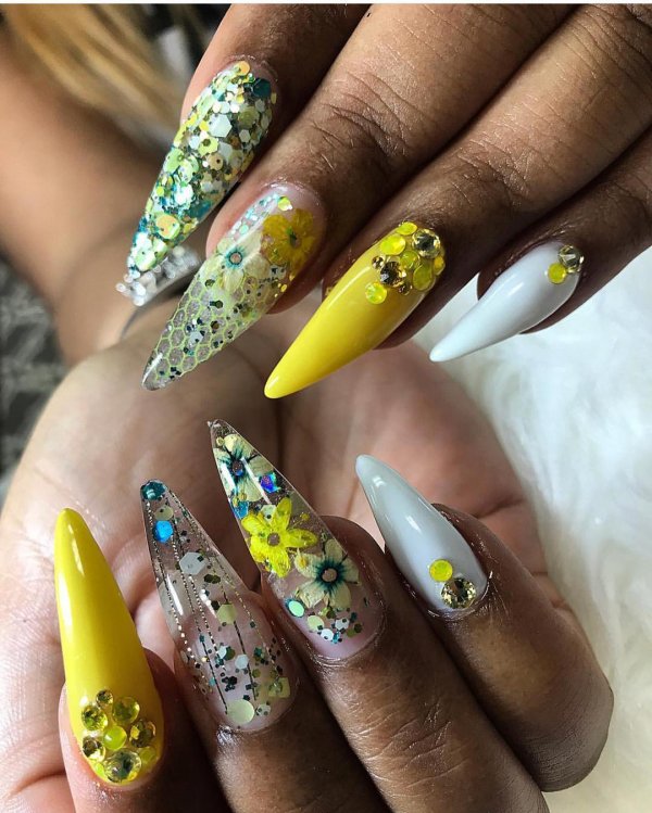 Amazing Pointy Long Nail Art With Flowers