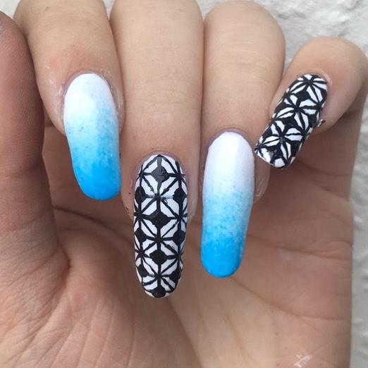 Cool ombre geometric nail art
