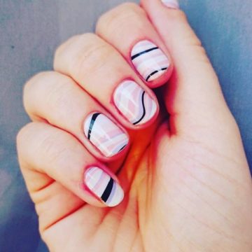 Natural Easy Nail Art with Black Stripes