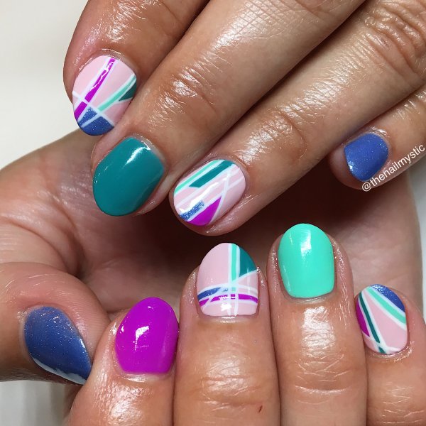 Short colorful geometric nails