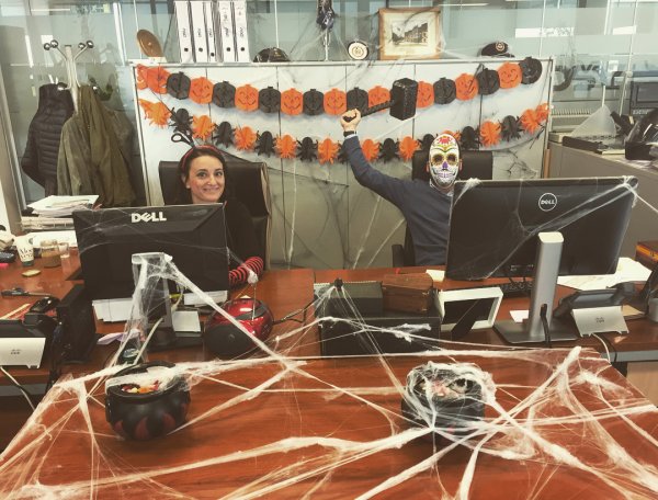 Celebrate Halloween in your office. Pic by dsv_es