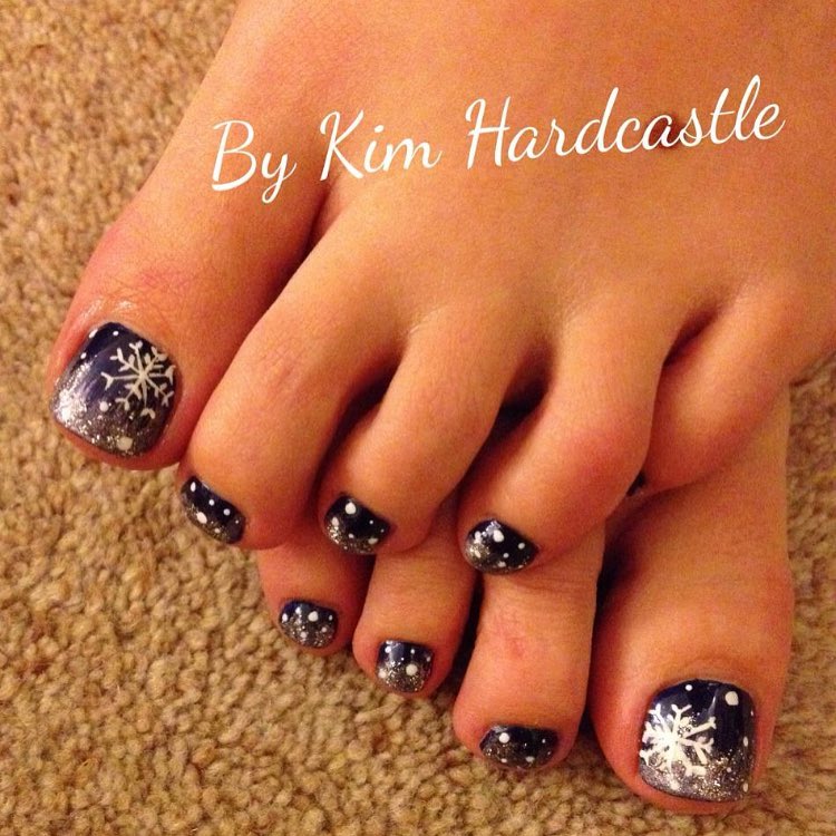 Snowflake on gray nails. Pic by. Pic by maximumnails
