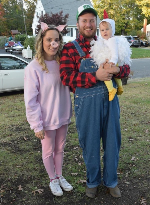 DIY farm animals Halloween family costume. Pic by saraann59