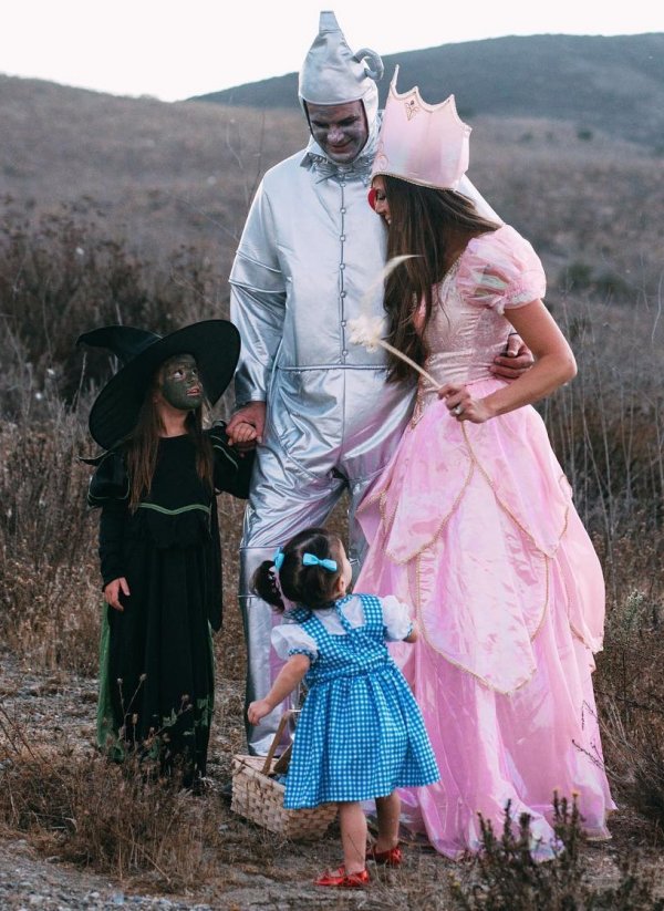 Droolworthy wizard family costume. Pic by mintarrow