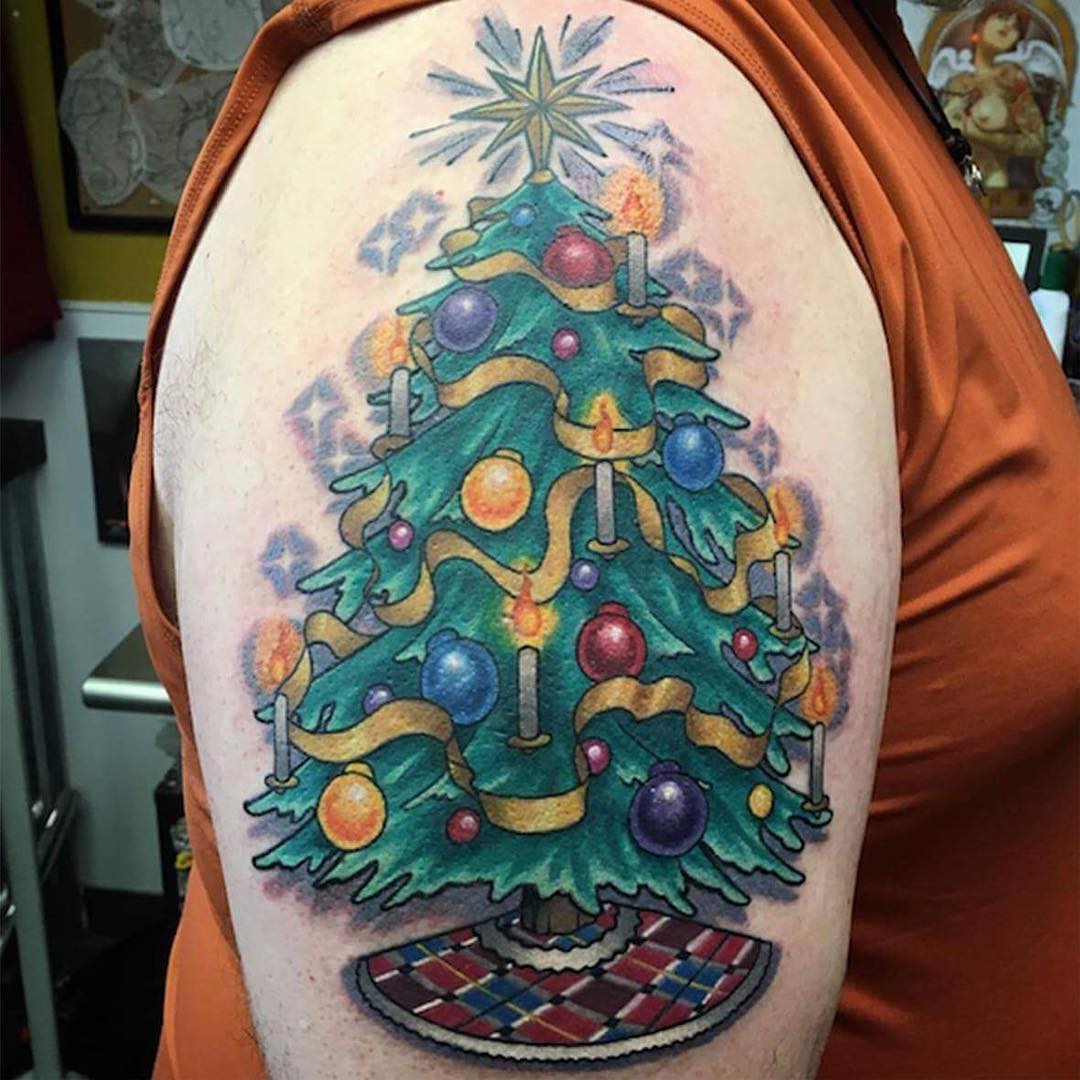 Gorgeous Christmas tree on sleeve
