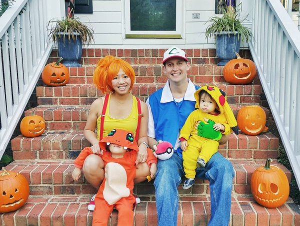 Pokemon onies Halloween family costume. Pic by noodletree
