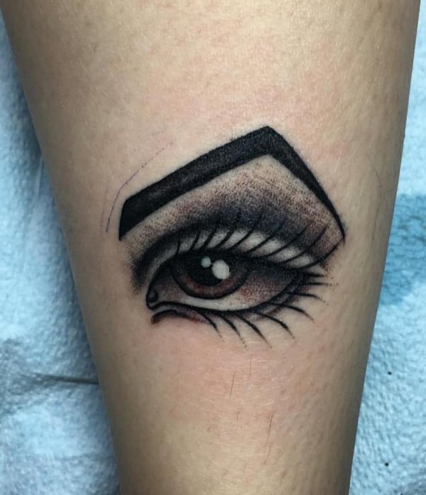 A great eyeball tattoo that has some serious details.