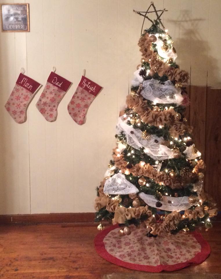 Simple burlap decorated rustic Christmas tree.