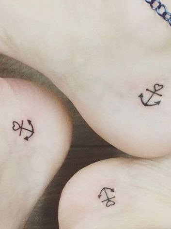 Simple piece of anchor with heart on ankle for friends.