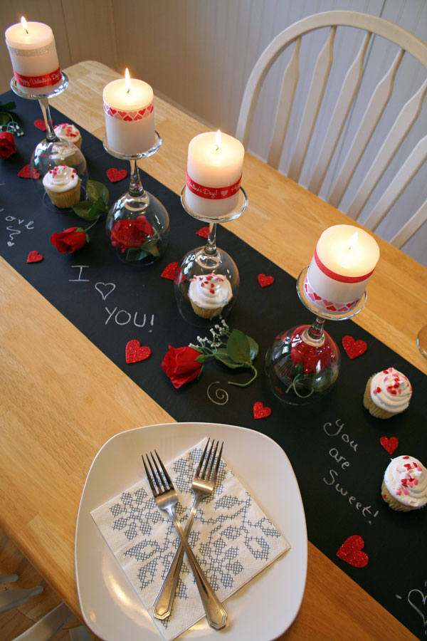 Graceful Valentines day table decoration.
