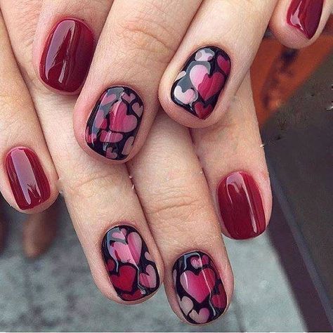 Rocking idea to decorate your nails with this heart design.
