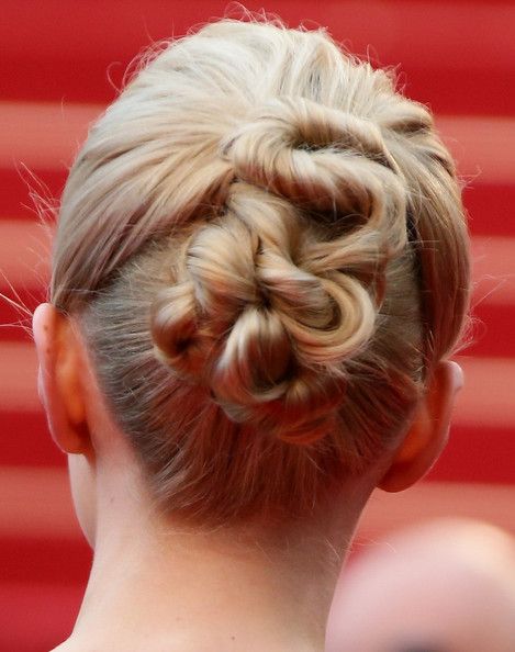 Twisted bun with puffy crown. Valentine’s Day Hairstyles