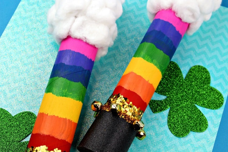 Adorable Rainbow Shaker Wand for St. Patricks Day.