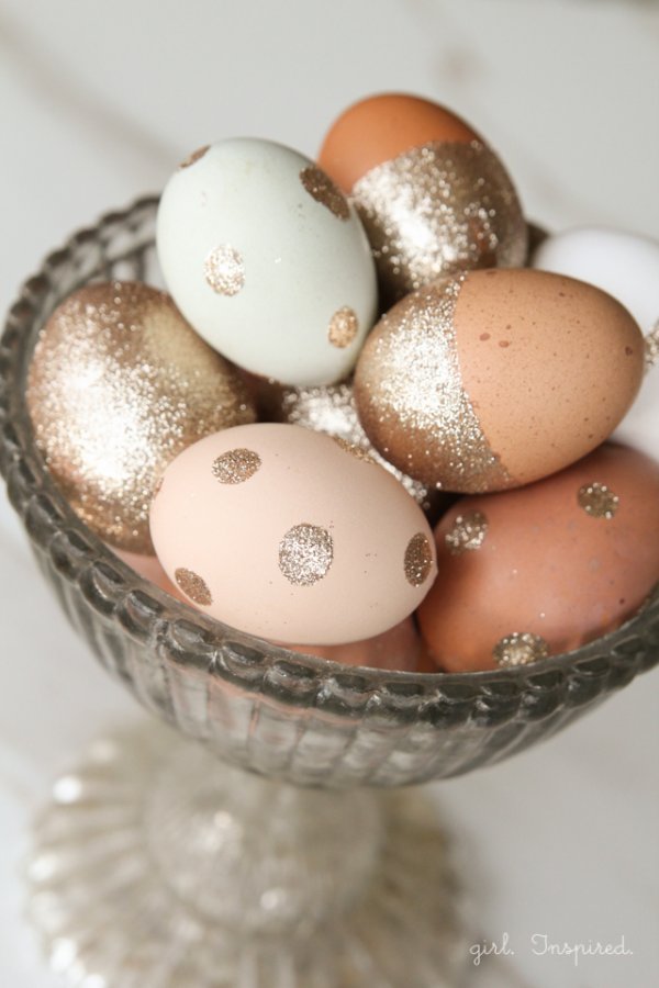 Charming glitter easter eggs.