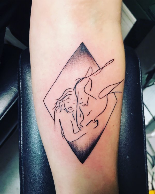 Mind-blowing line work horse tattoo to show your love.