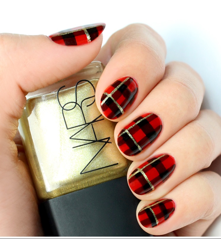 Black & red plaid nails.