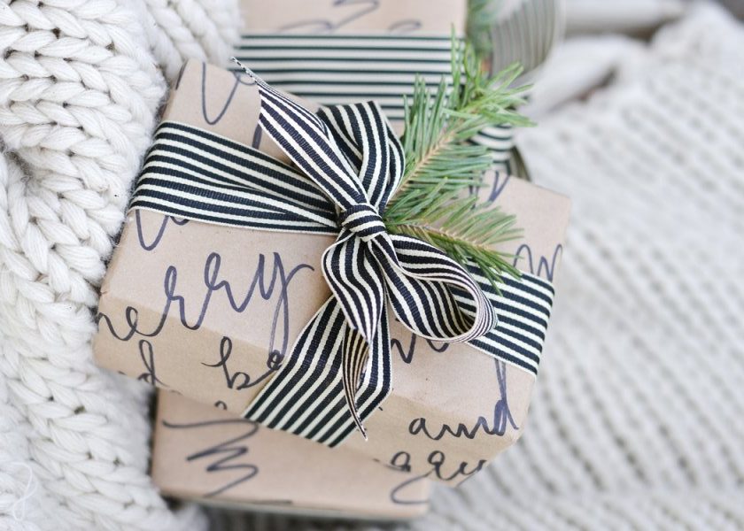 Calligraphy gift wrapping idea.
