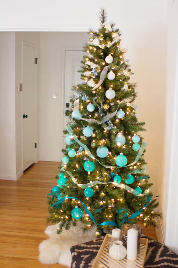 Gorgeous ombre Christmas tree.