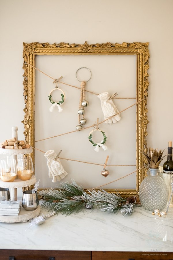 Nice frame decor with ornaments.