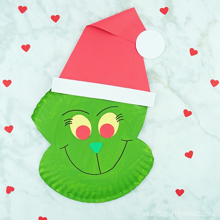 Paper plate Grinch craft for kids.