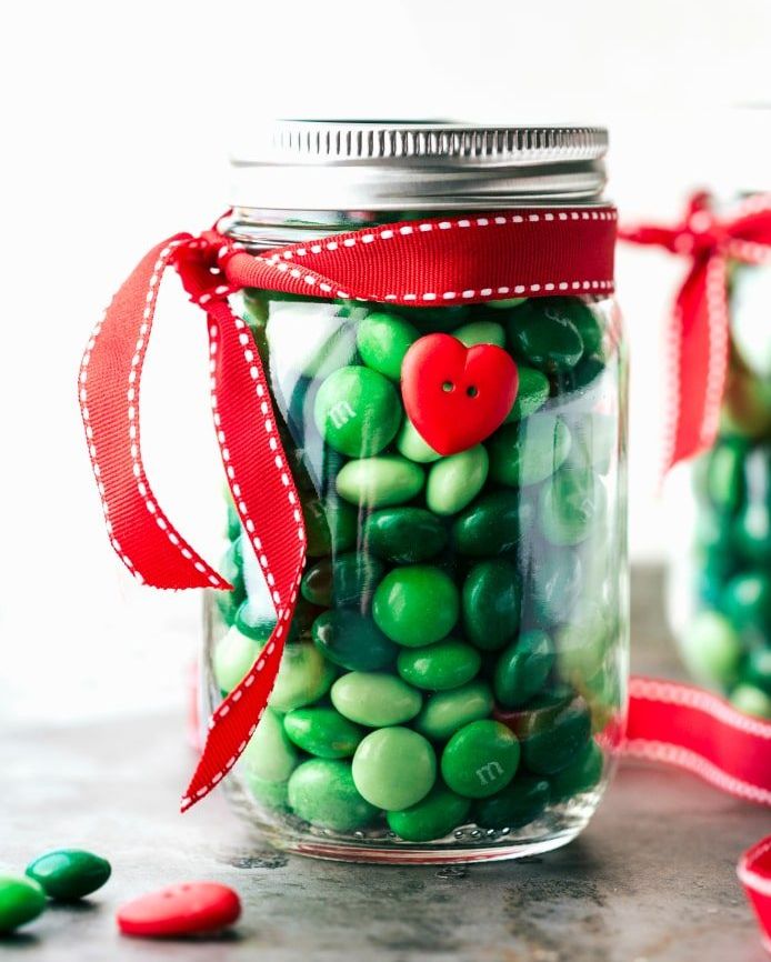 Pretty green candy Christmas mason jar.