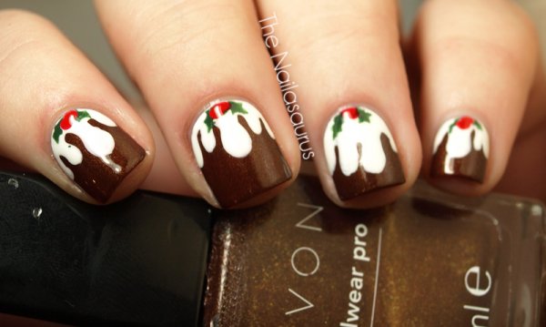 Pudding nails for Christmas holidays.