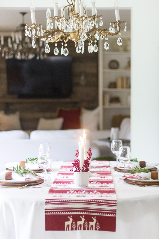 Red & white tablescape with reindeer.