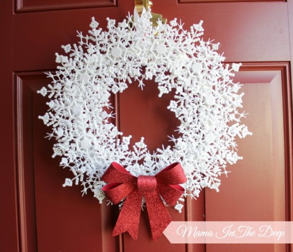 Snowflake wreath with glittered bow.