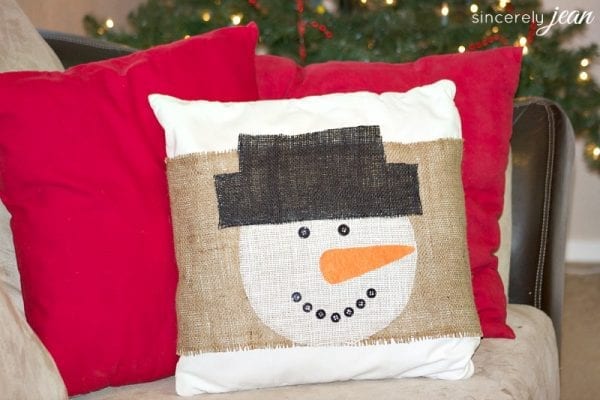 Amazing burlap snowman pillow.