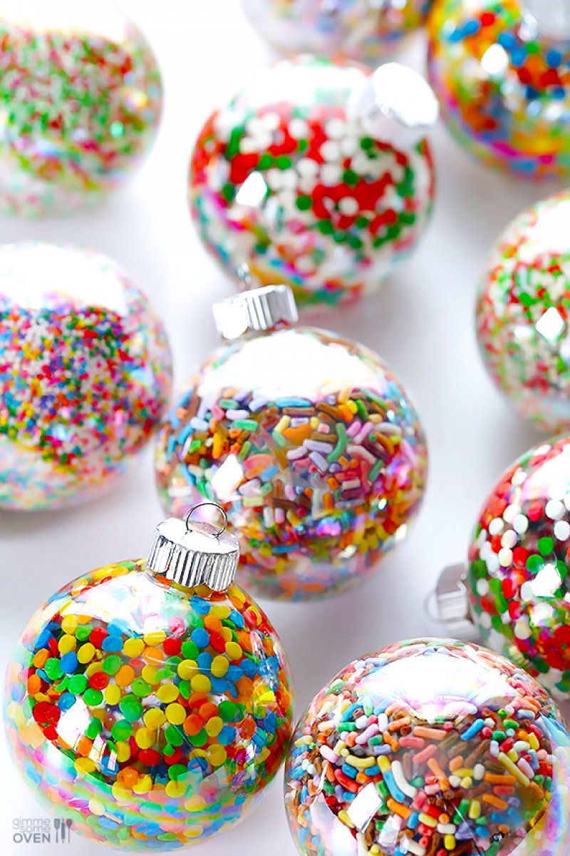 Fabulous diy sprinkle ball ornaments.