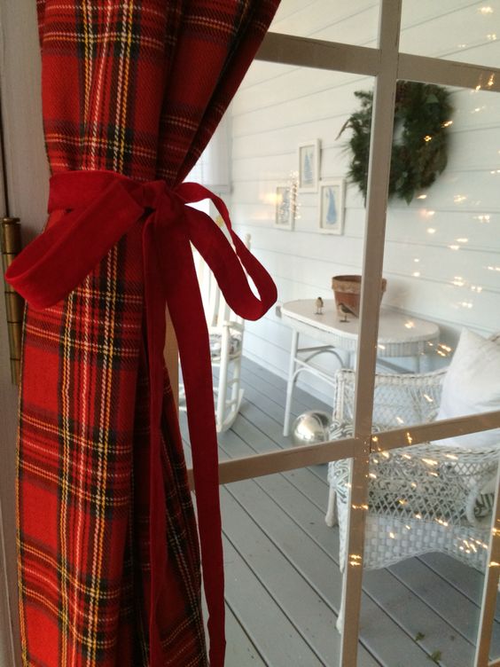 Superb idea to decorate home with this plaid curtain.